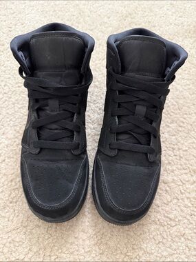 Air Jordan 1 Mid Black Suede Sneakers size 6Y Youth